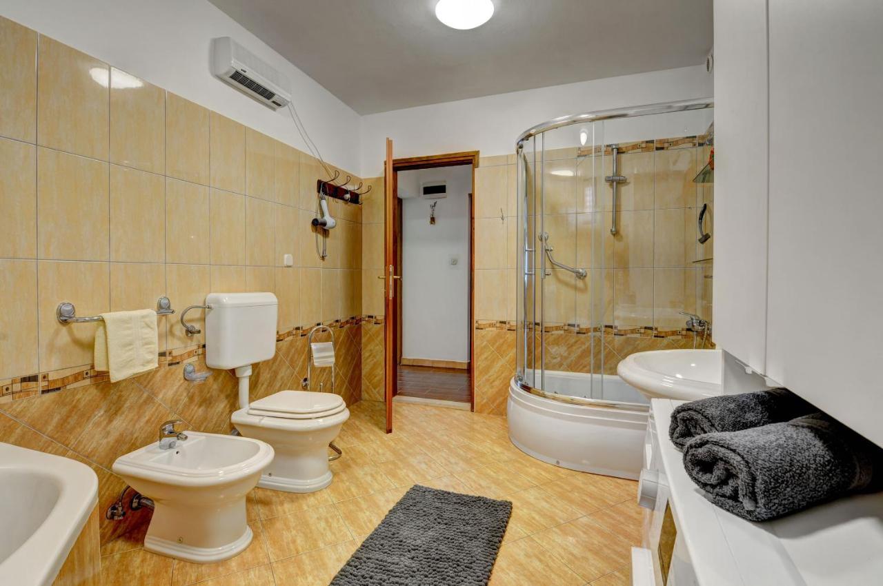 Apartments Babic Fažana Eksteriør billede