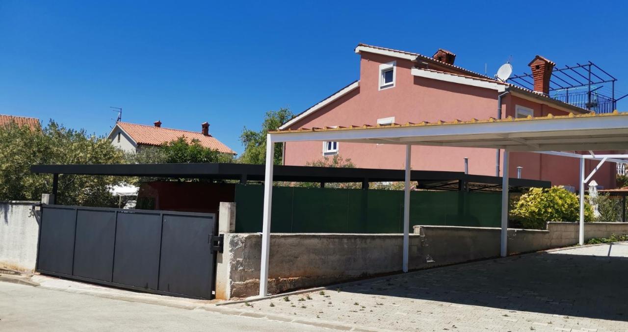 Apartments Babic Fažana Eksteriør billede