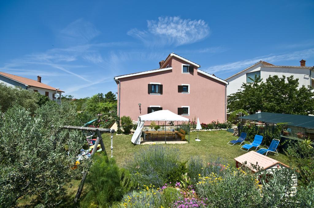 Apartments Babic Fažana Eksteriør billede